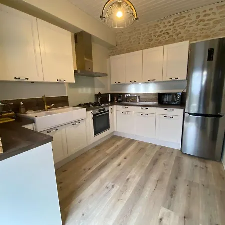 דירה Maison Belle Epoque A Avec Terrasse, 200m - Fr-1-494-157 רויאן