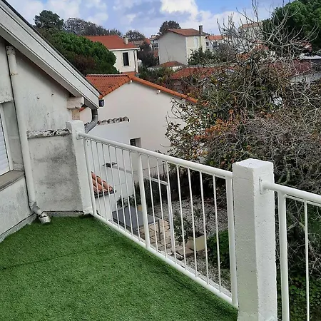 Apartment Maison Belle Epoque A Avec Terrasse, 200m - Fr-1-494-157 Royan