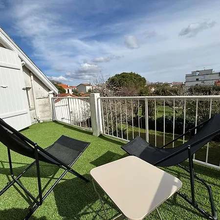 Maison Belle Epoque A Avec Terrasse, 200m - Fr-1-494-157 Apartment Royan